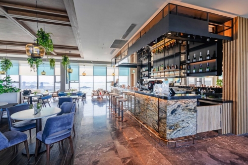 Bay bar